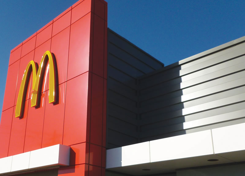 McDonalds placat cu Alucobond